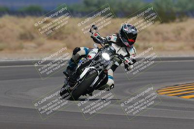 media/Sep-11-2022-SoCal Trackdays (Sun) [[81b7e951af]]/Turn 16 (945am)/